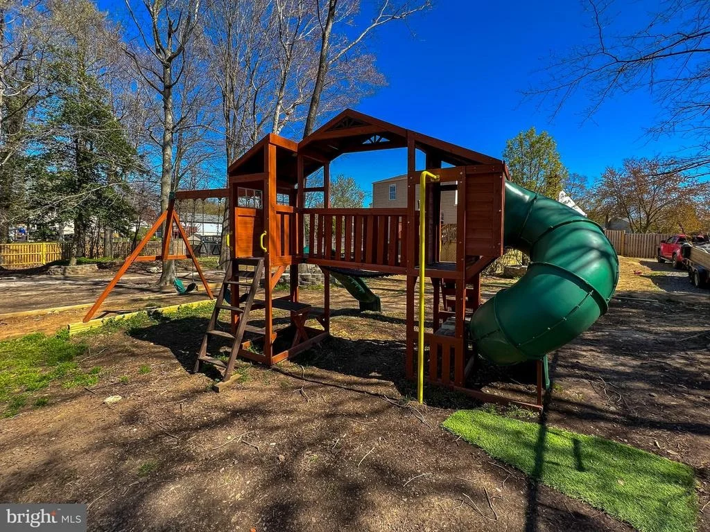 Photo of 9601 ROOSTER LANE