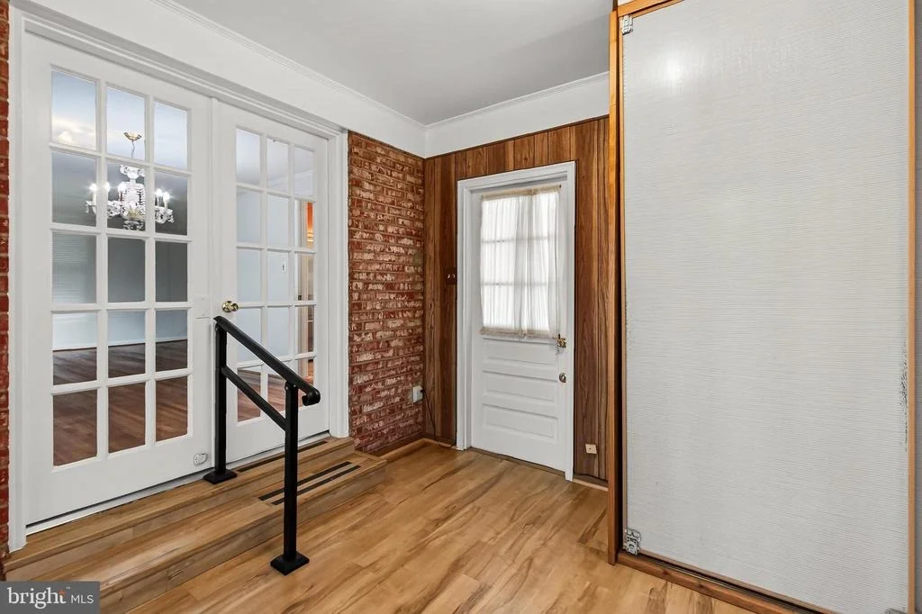Photo of 4019 ROBERTSON BOULEVARD