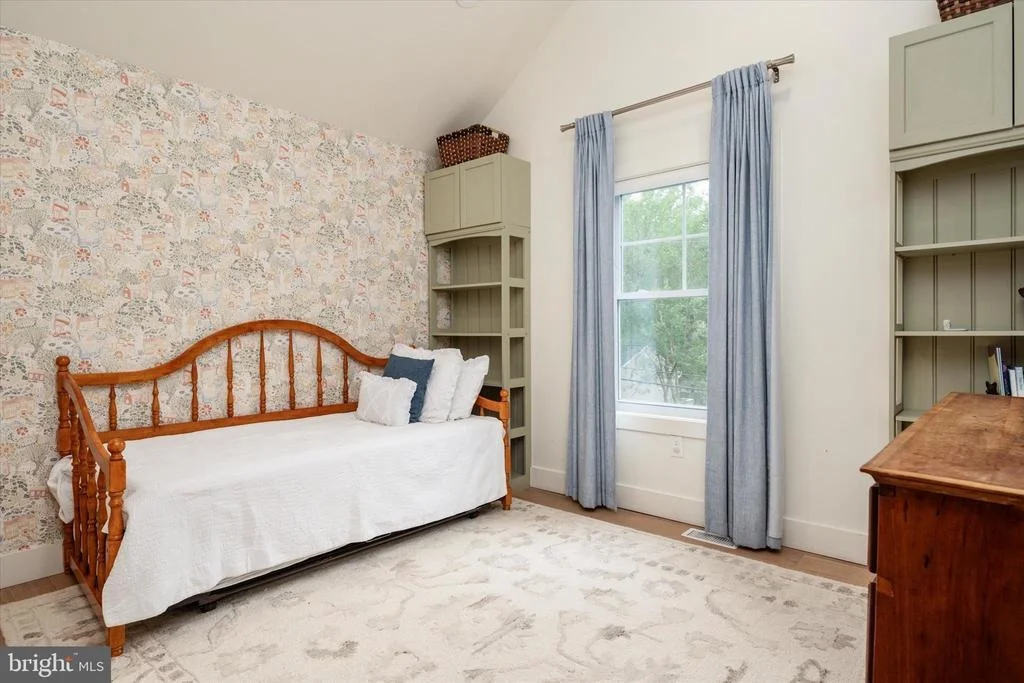 Photo of 934 N FOREST TRAIL