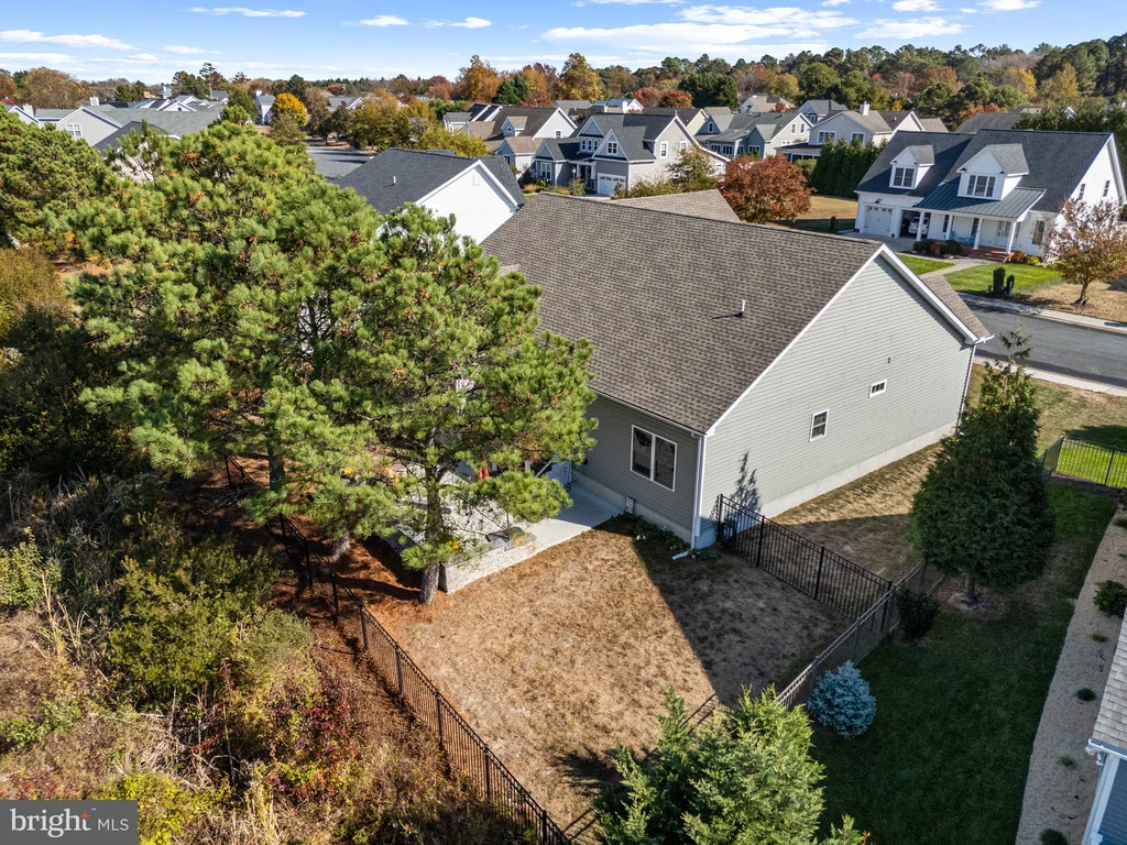 Photo of 226 UNIVERSITY DRIVE