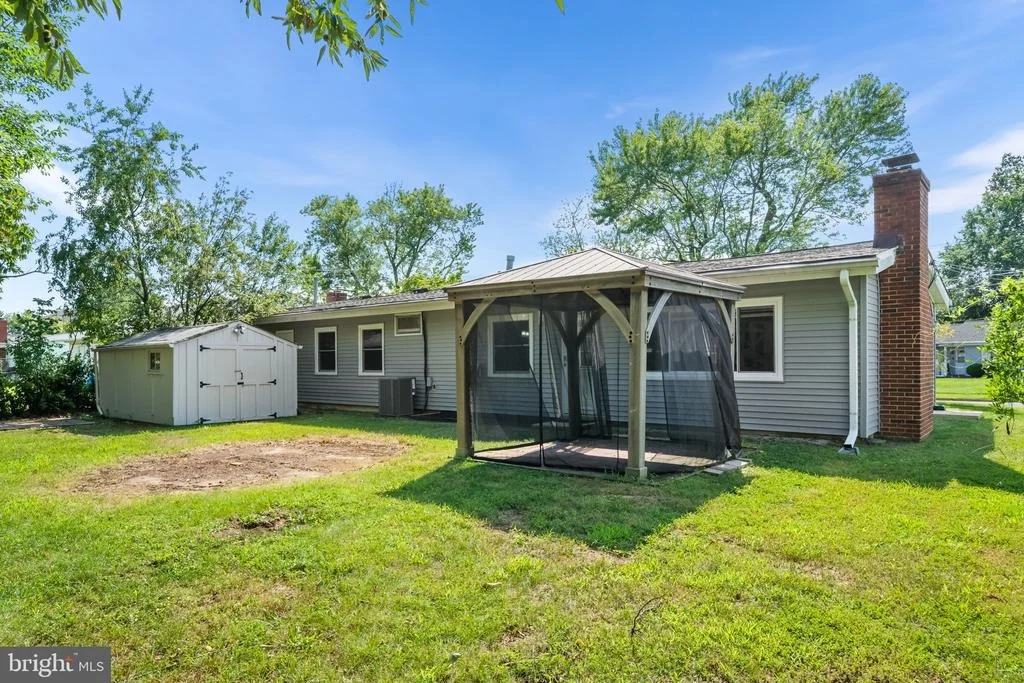 Photo of 6221 APACHE STREET