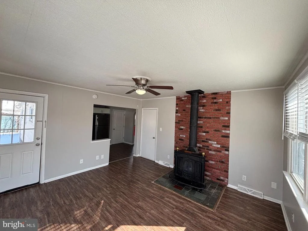 Photo of 102 GINGER AVENUE