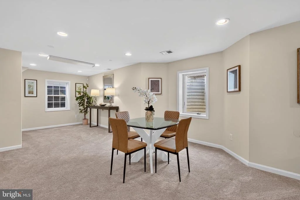Photo of 6482 WARWICK CIRCLE