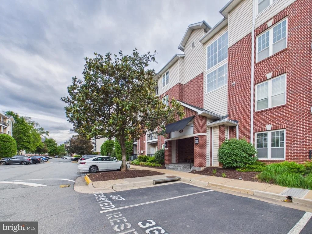 Photo of Unit 1307 at 1601 SPRING GATE DRIVE