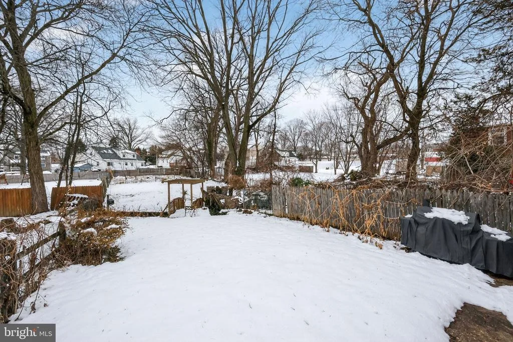 Photo of 624 E SPRINGFIELD ROAD