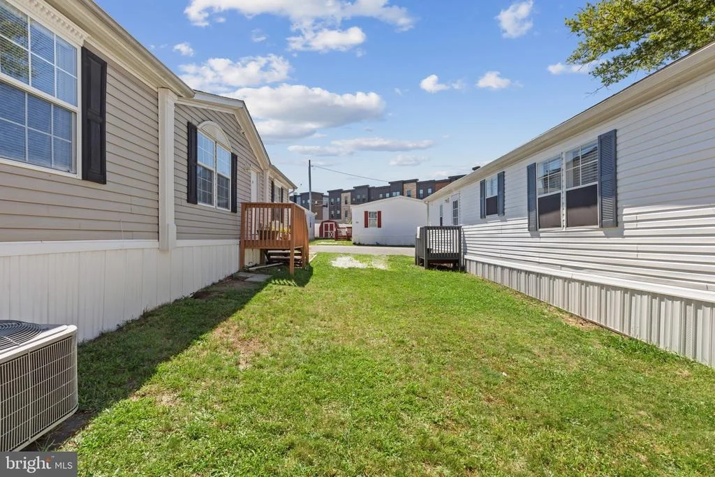 Photo of 43 MIDWAY AVENUE