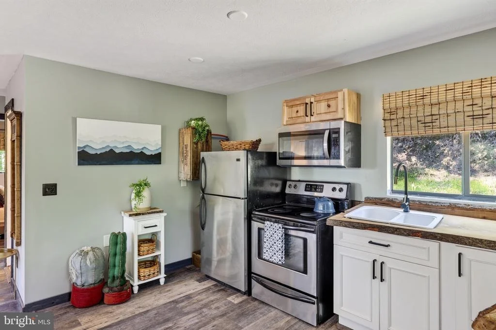 Photo of 743 MAPLE