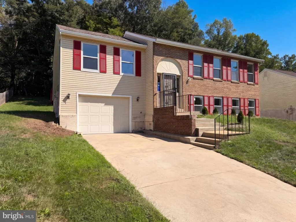 Photo of 12708 LAMPTON LANE