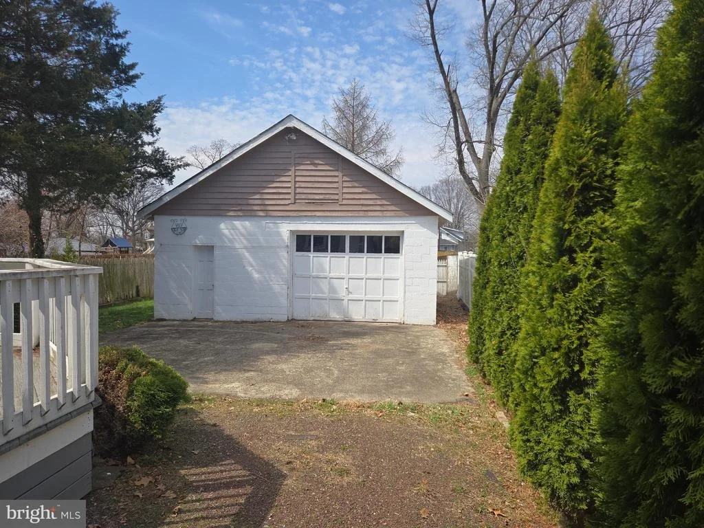 Photo of 10 HAWTHORNE AVENUE