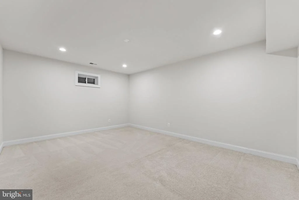 Photo of 23754 KILKERRAN DRIVE