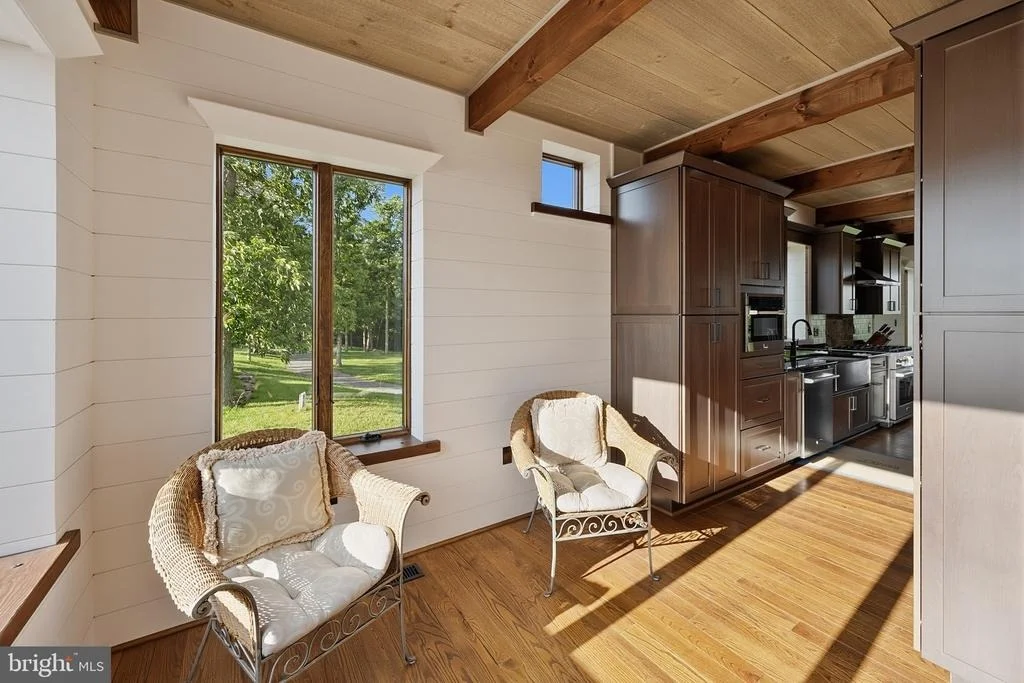 Photo of 415 NAZELROD ROAD