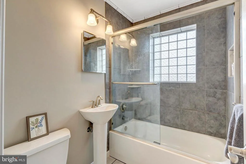 Photo of 3907 FAIRVIEW DRIVE