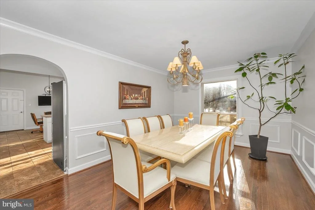Photo of 10101 LLOYD ROAD