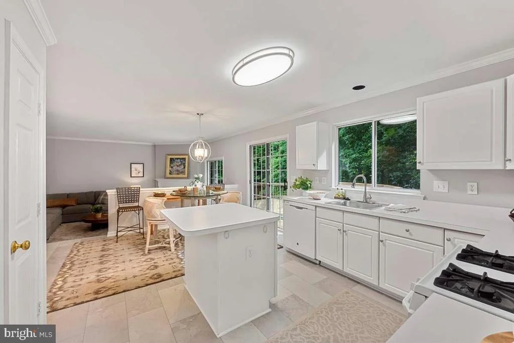 Photo of 15015 HUNTER MOUNTAIN LANE