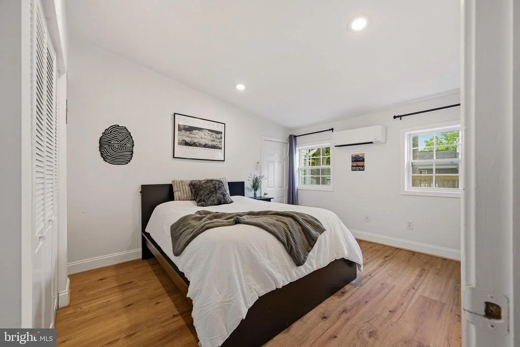 Photo of 1815 GLENARM ROAD