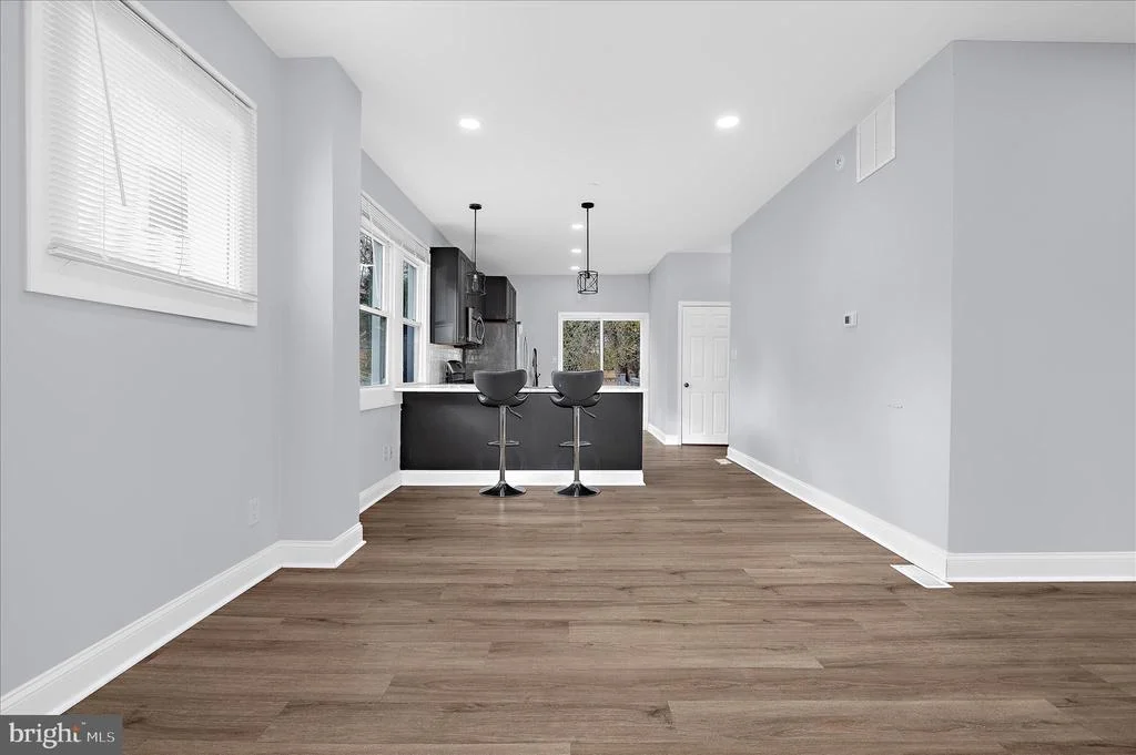 Photo of 726 HIGHWOOD DRIVE