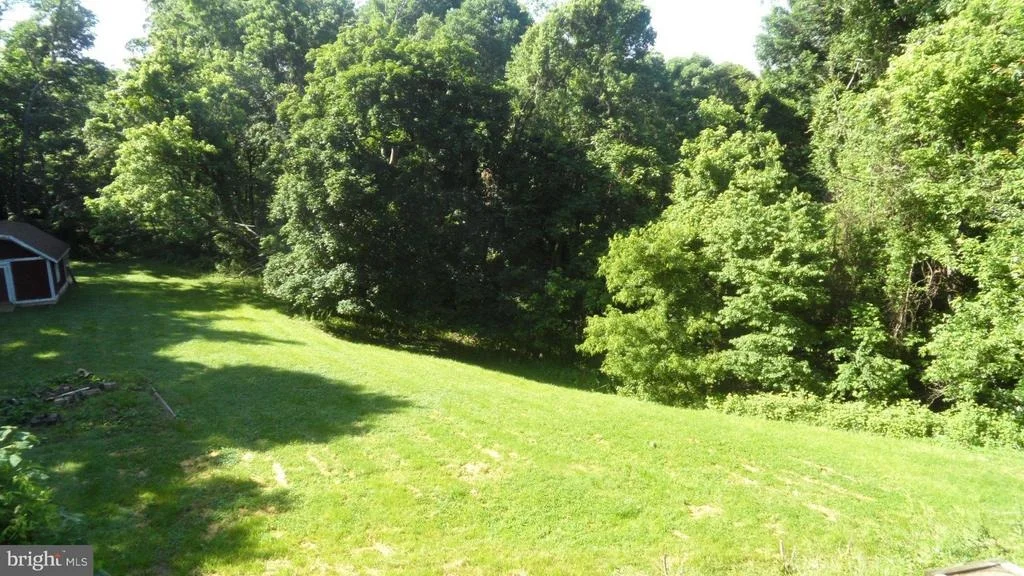 Photo of 202 WINTERGREEN LANE