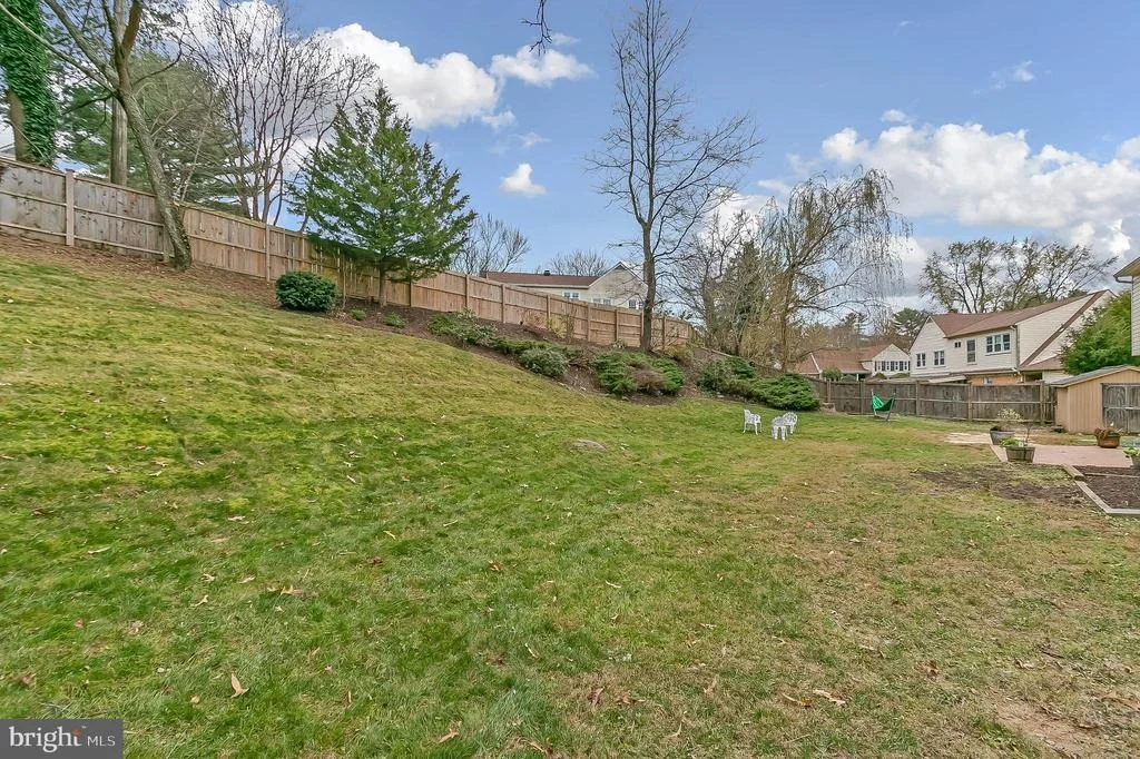 Photo of 2608 VILLAGE LANE