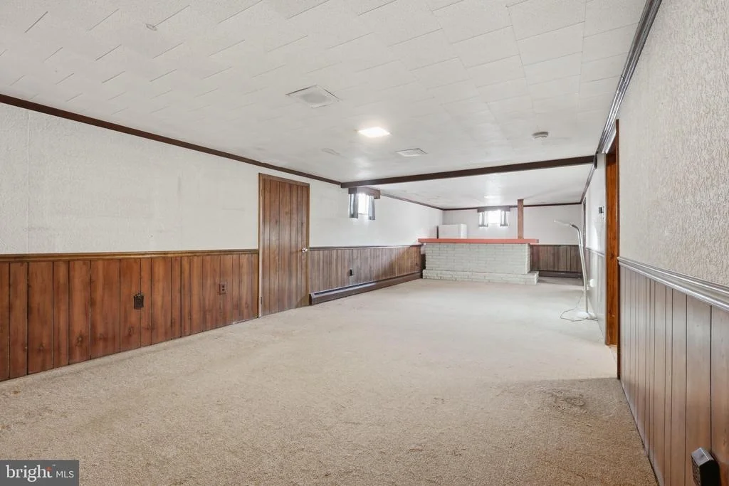 Photo of 5893 AMBAU ROAD