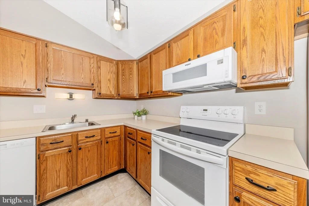 Photo of Unit 2C at 2149 WAINWRIGHT COURT