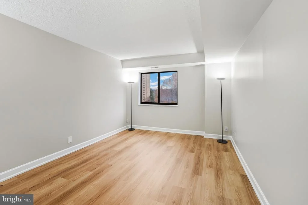 Photo of Unit 601 at 5904 MOUNT EAGLE DRIVE