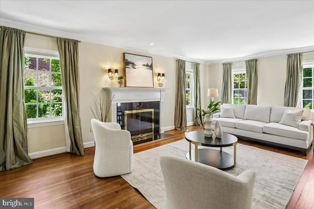 Photo of 3202 PICKWICK LANE
