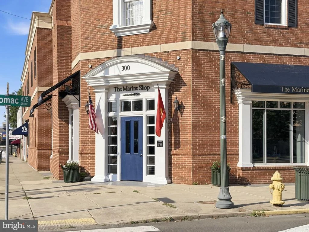 Photo of 320 3RD AVENUE