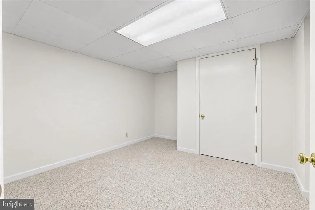 Photo of 1221 DULANEY VALLEY ROAD