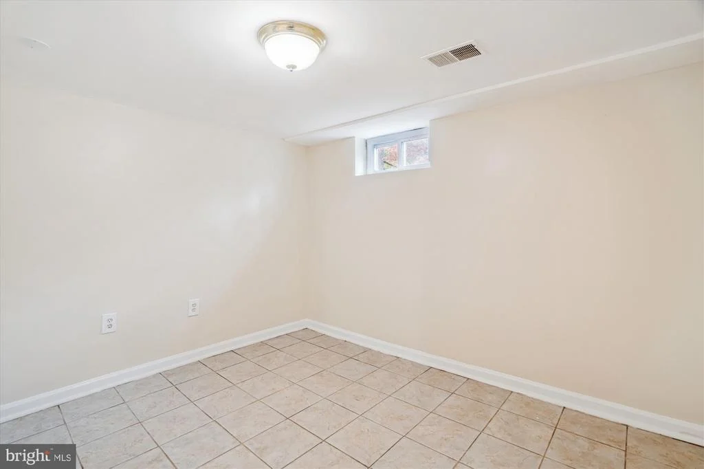 Photo of 9121 LANHAM SEVERN ROAD