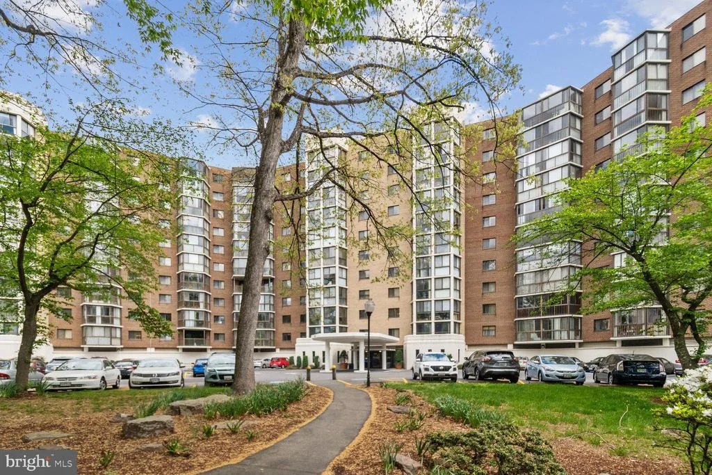 Photo of Unit 21021 at 15107 INTERLACHEN DRIVE