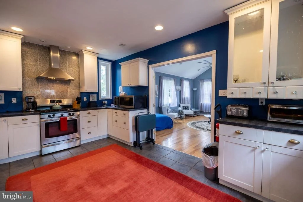 Photo of 39 E 2ND AVENUE
