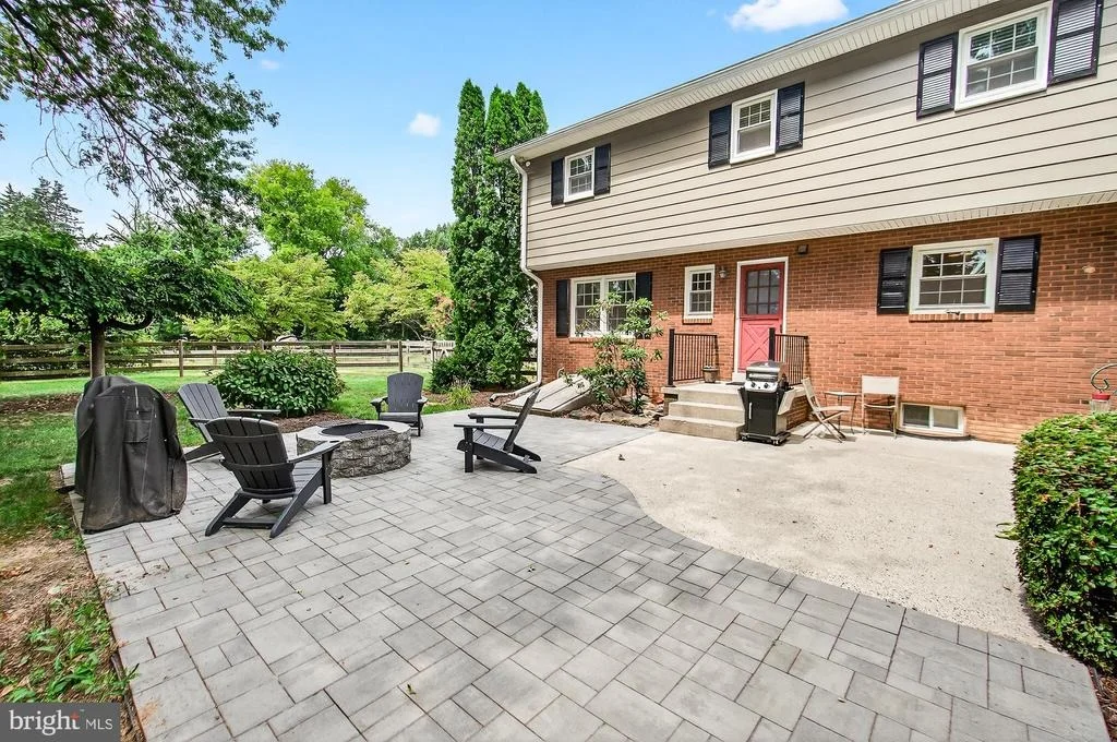 Photo of 8000 GLENDALE COURT
