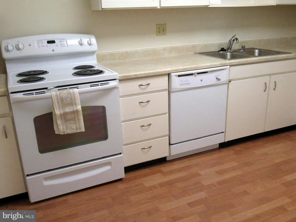 Photo of Unit 1422 at 15101 INTERLACHEN DRIVE