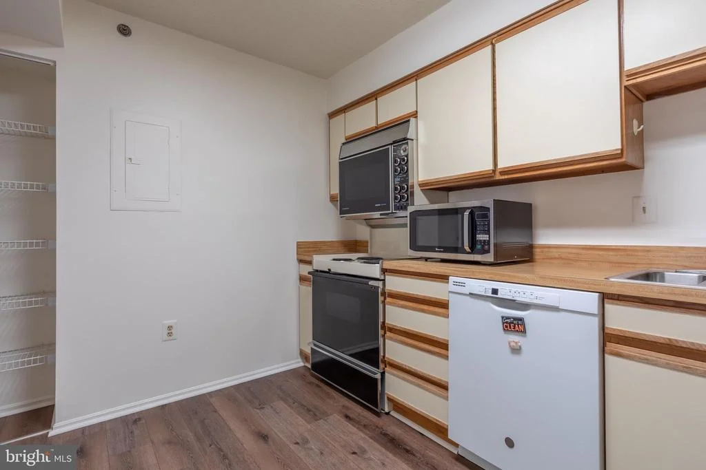 Photo of Unit 5607 at 3330 N LEISURE WORLD BOULEVARD