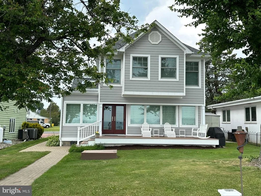 Photo of 3963 BAYSIDE DRIVE