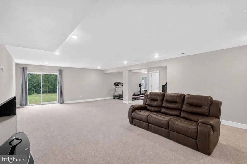 Photo of 4294 SHAKESPEARE CIRCLE