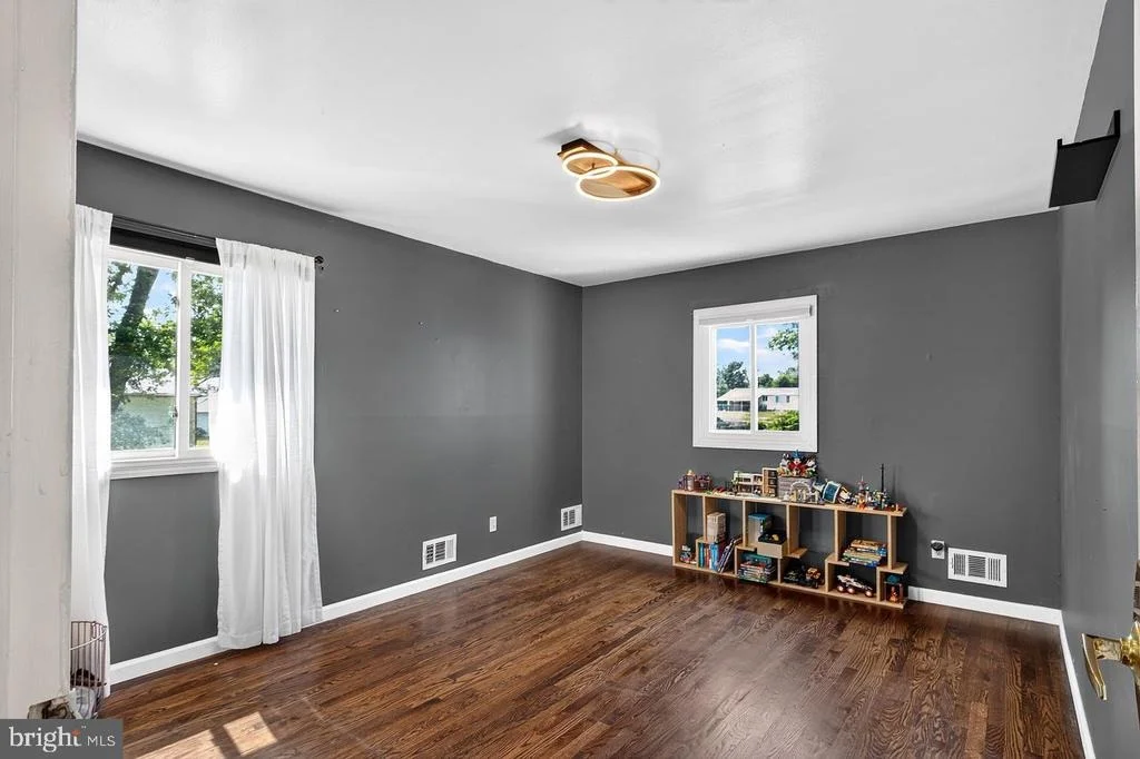 Photo of 717 DORIS TERRACE