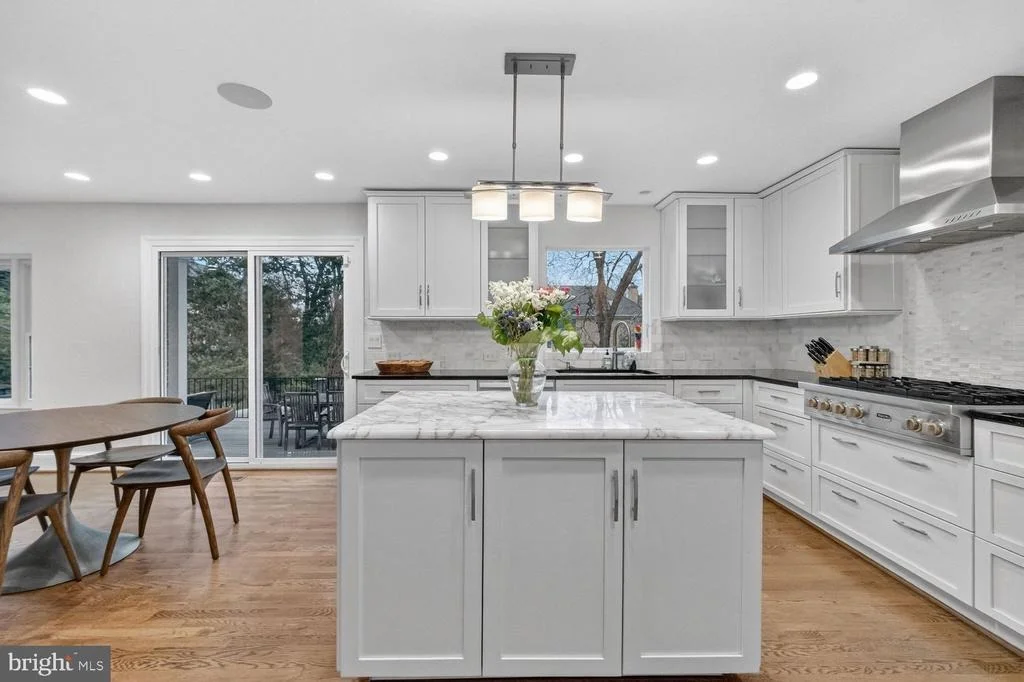 Photo of 1205 SUFFIELD DRIVE