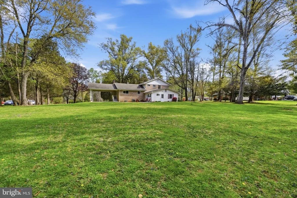 Photo of 1814 MARYMONT ROAD