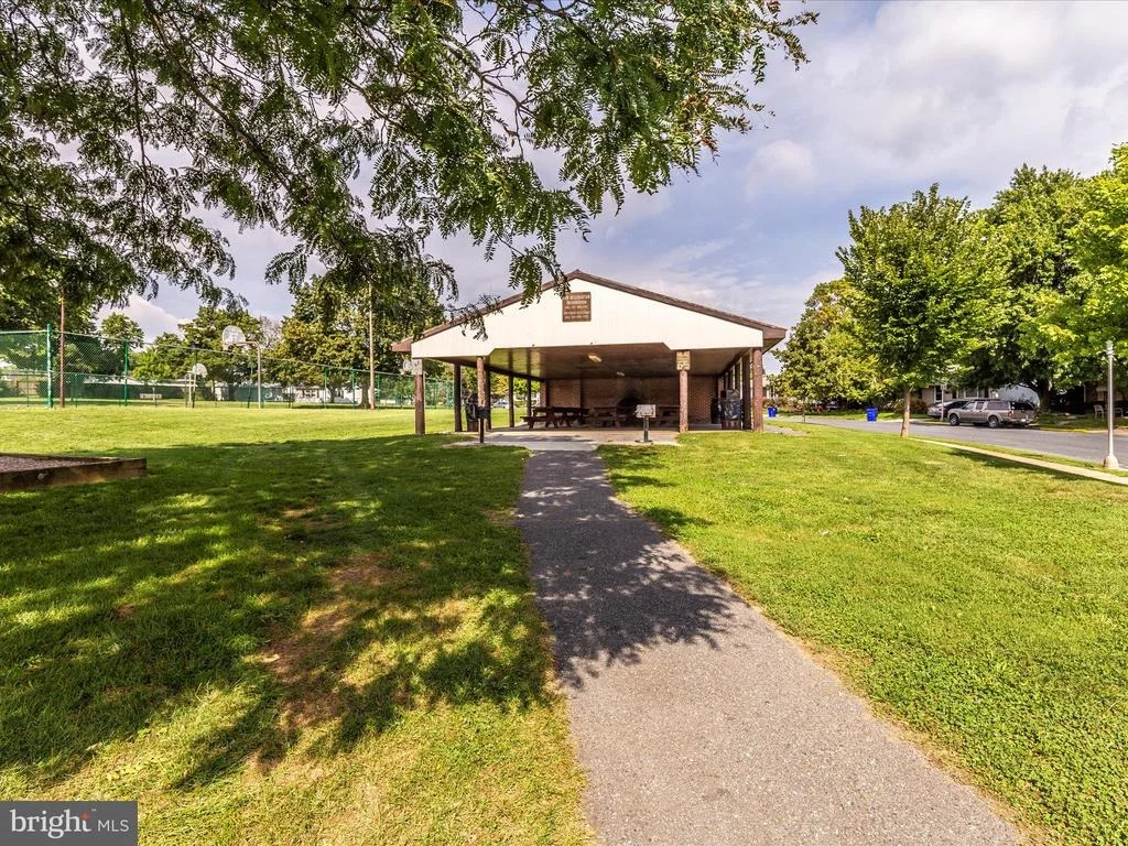 Photo of 1111 YOUNG PLACE