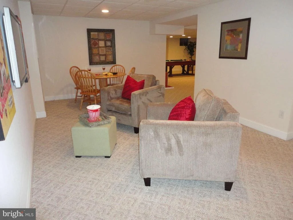 Photo of 21 LEATHERLEAF COURT