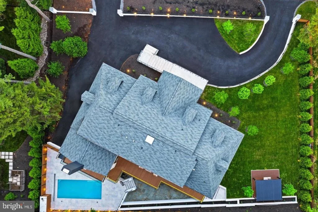 Photo of 1124 SAVILE LANE