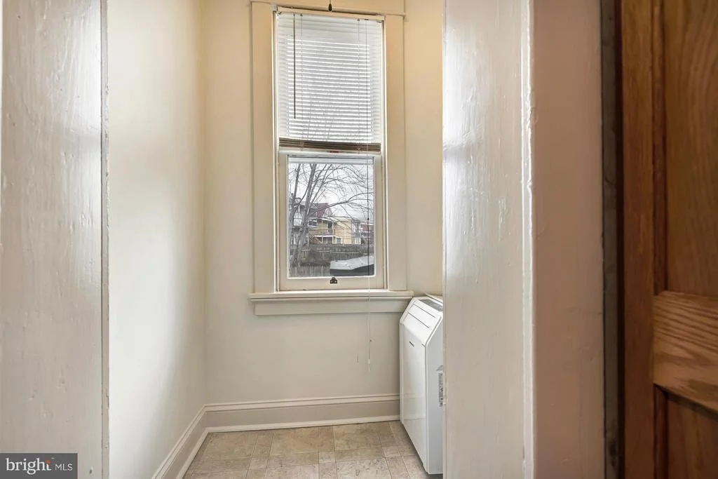 Photo of 5 7TH STREET E
