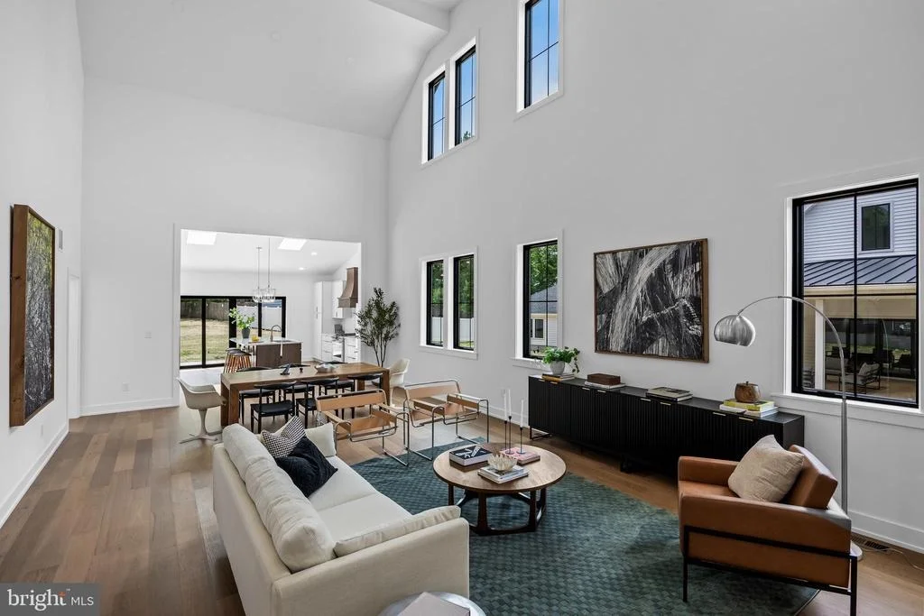 Photo of 8 CHAPEL AVE