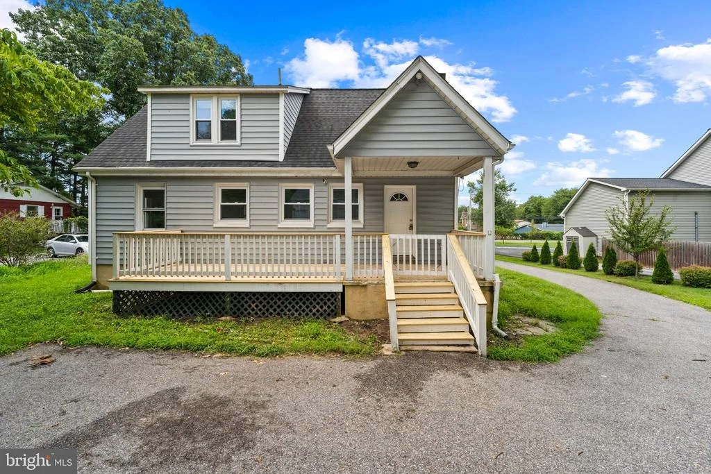 Photo of 1608 SEVERN ROAD