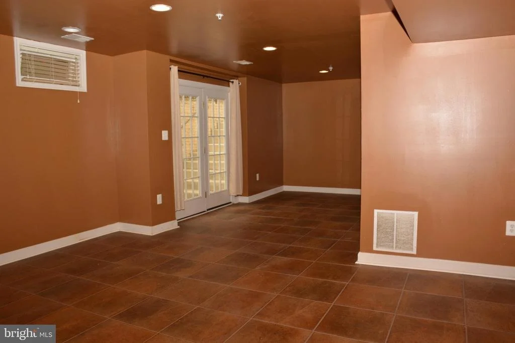 Photo of 2432 NICOL CIRCLE