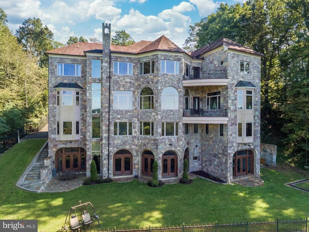 Photo of 612 RIVERCREST DRIVE