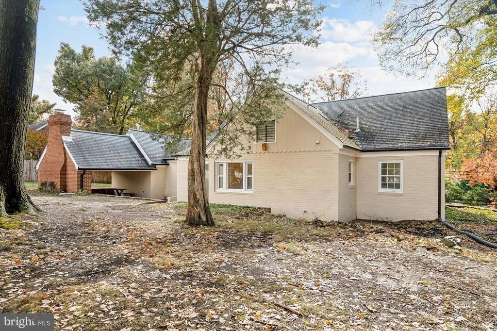 Photo of 7110 RIVERDALE ROAD