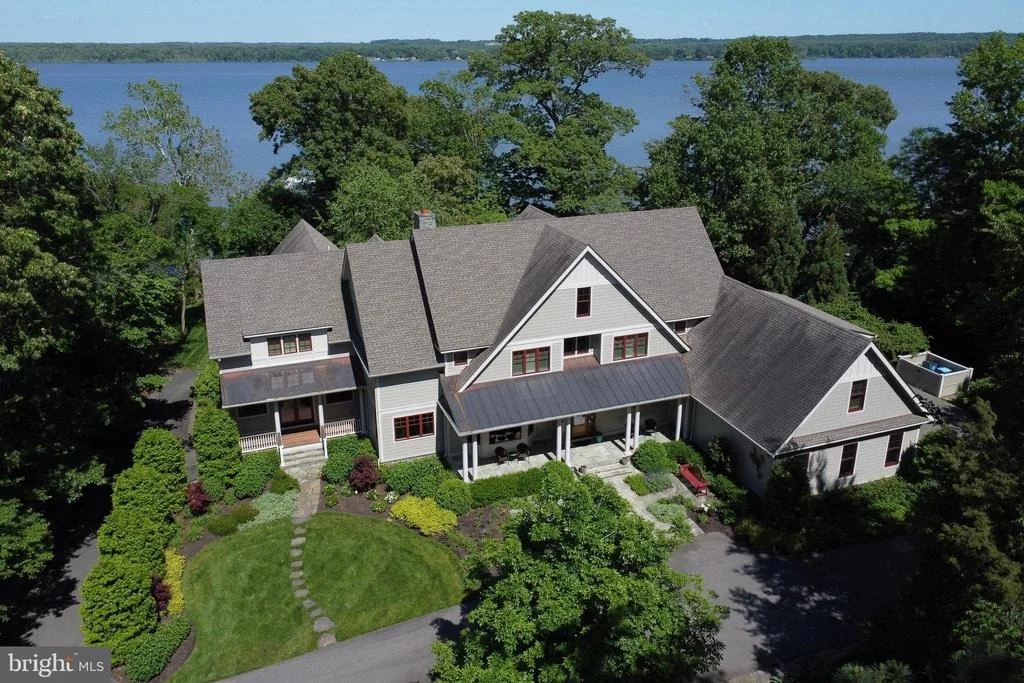 Photo of 11715 RIVER DRIVE