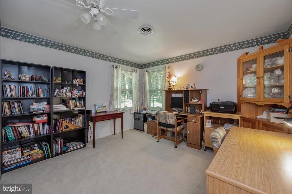 Photo of 932 WESTERN CHAPEL ROAD